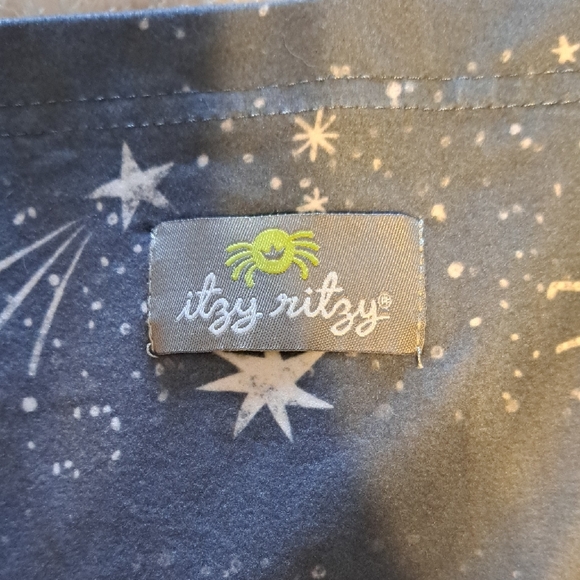 Itzy Ritzy 4 In 1 Cover - Picture 2 of 4